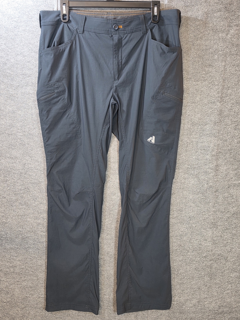 Eddie Bauer Men's Cargo Pants in Slate